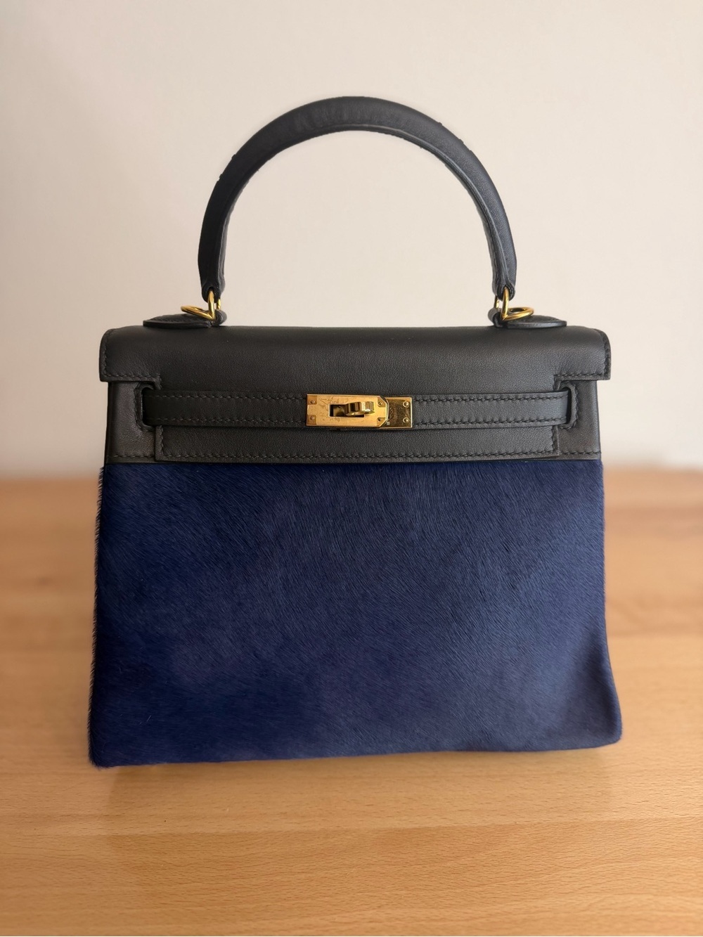 Rare special order Kelly 25 Bleu Nuit Pony Hair Swift GHW Handmade France